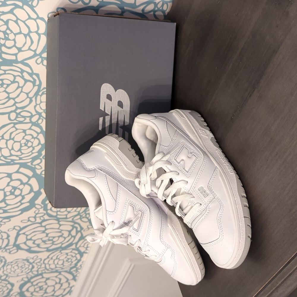 New Balance 550 White/Grey Sole GS 6.5/Womens 8